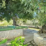 Stone House Oreb's - Two Bedroom Stone House With Terrace And Garden View Casa de Férias *