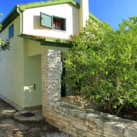 Stone House Oreb's - Two Bedroom Stone House With Terrace And Garden View Casa de Férias