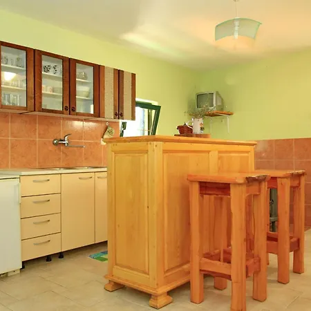 Stone House Oreb's - Two Bedroom Stone House With Terrace And Garden View ヴェラ・ルカ