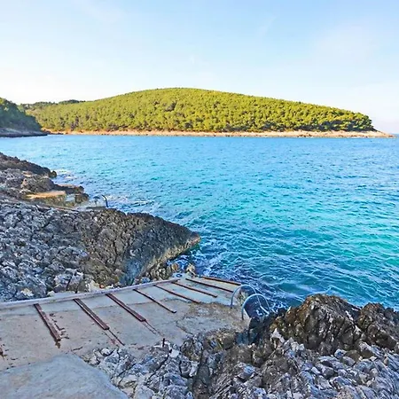 Stone House Oreb's - Two Bedroom Stone House With Terrace And Garden View Dom wakacyjny