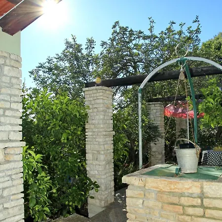 Holiday home Stone House Oreb's - Two Bedroom Stone House With Terrace And Garden View