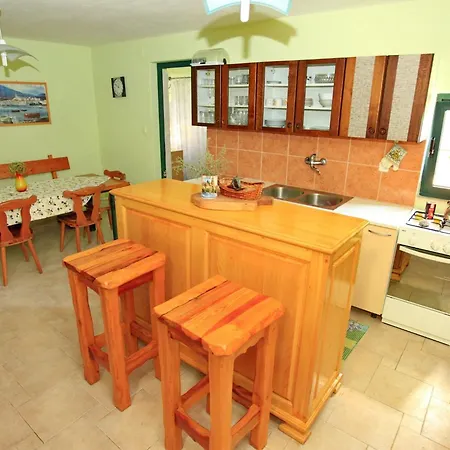 Stone House Oreb's - Two Bedroom Stone House With Terrace And Garden View * Vela Luka